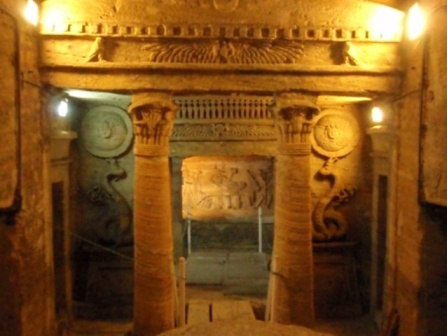 Kom El Shoqafa Catacombs